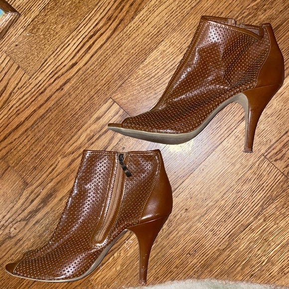XAPPEAL pleather brown ankle booties heel - Picture 3 of 6